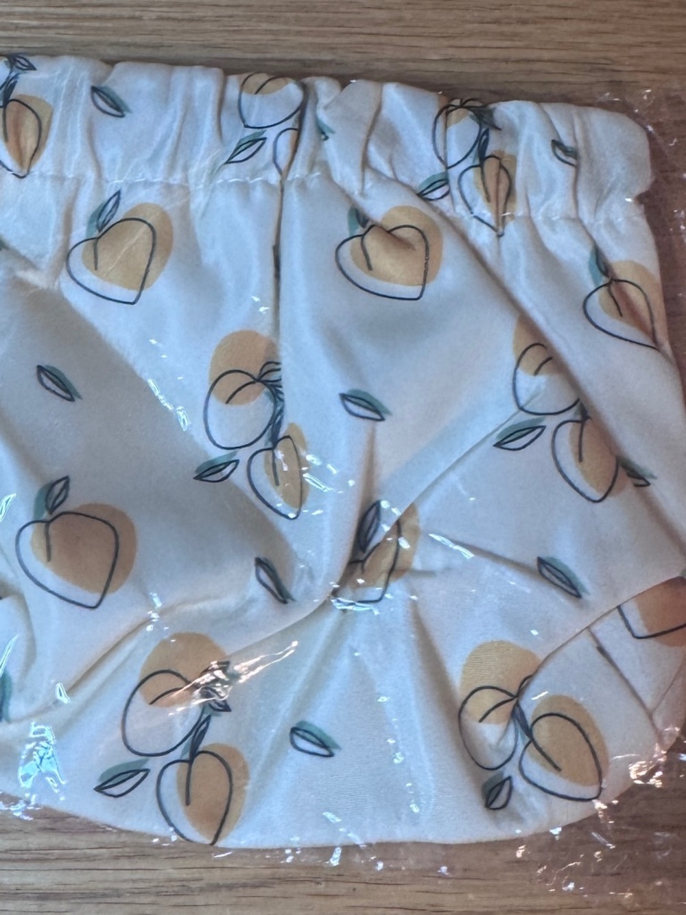 New Yellow, Green Fruit Print Collapsable Pouch 5 X 5 X 1 Inch Classic Casual